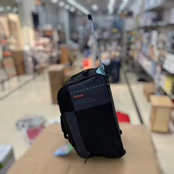 American Tourister Hand & Trolly Bag