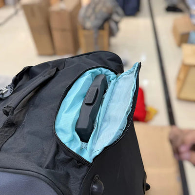 American Tourister Hand & Trolly Bag