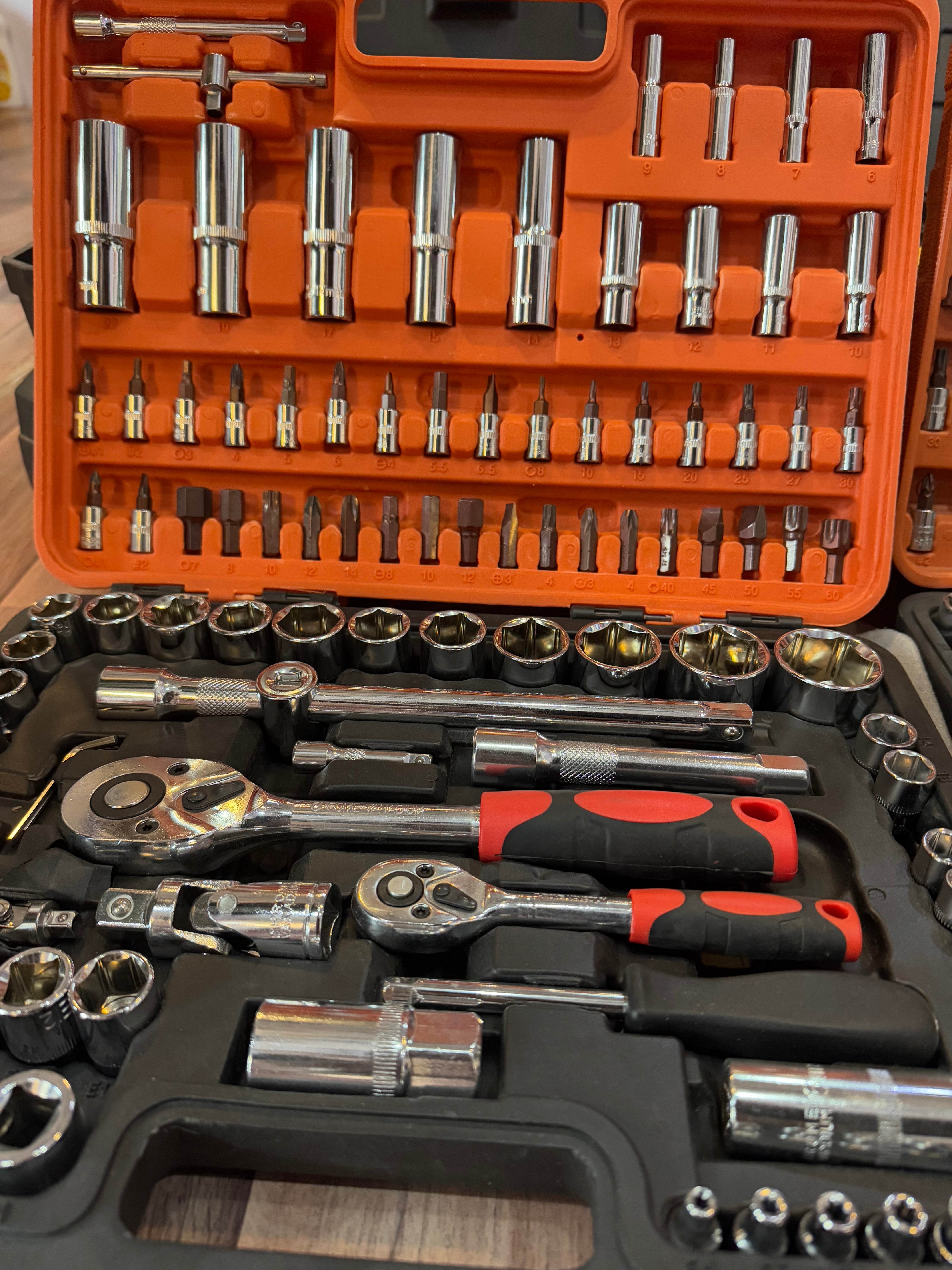 108-Piece Professional Socket Wrench Tool Set