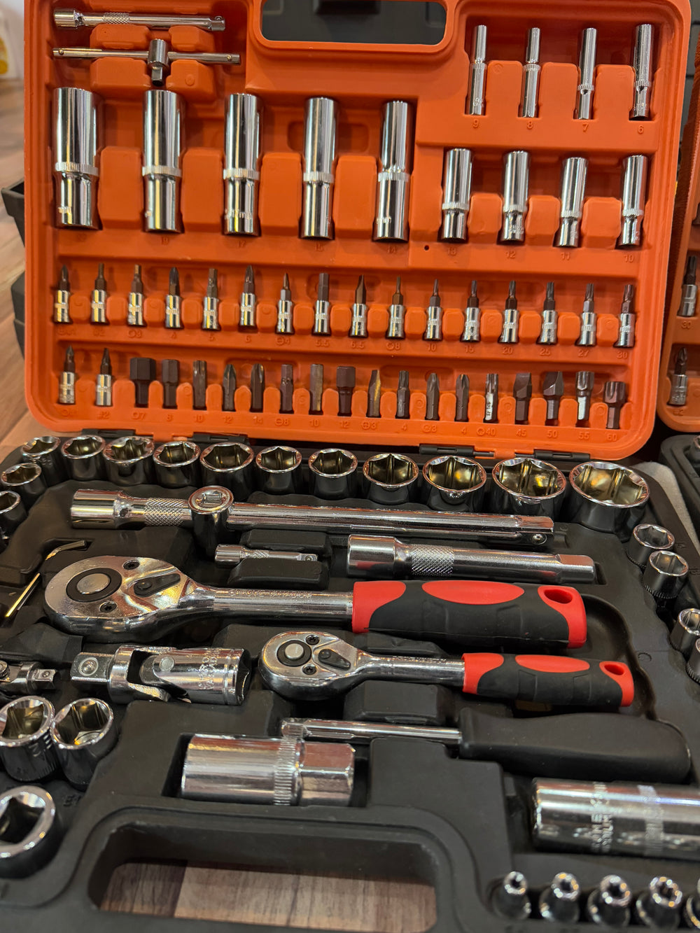108-Piece Professional Socket Wrench Tool Set