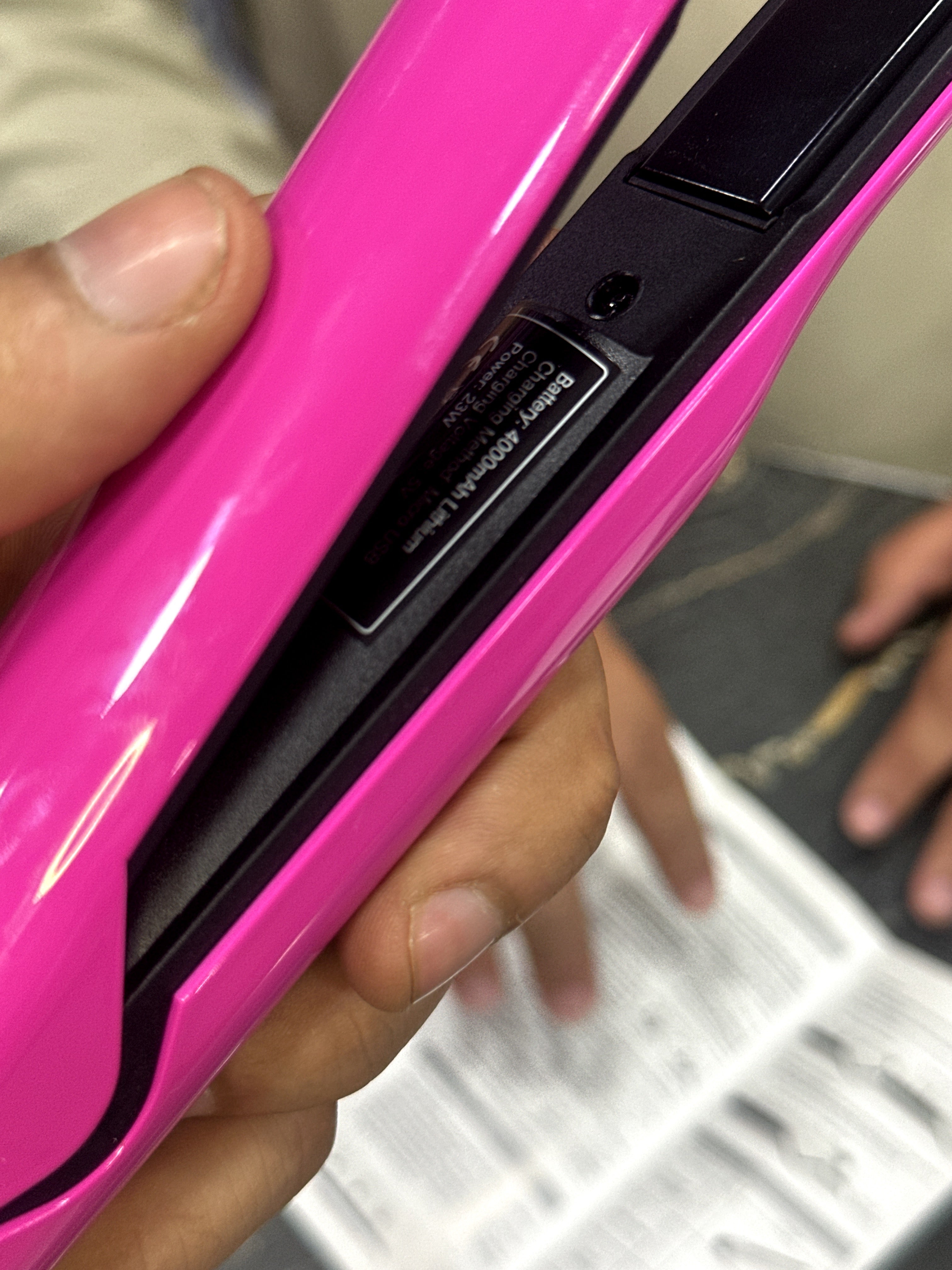 Rechargeable Wireless Hair Straightener – Portable Mini Styling Tool for Travel & Daily Use