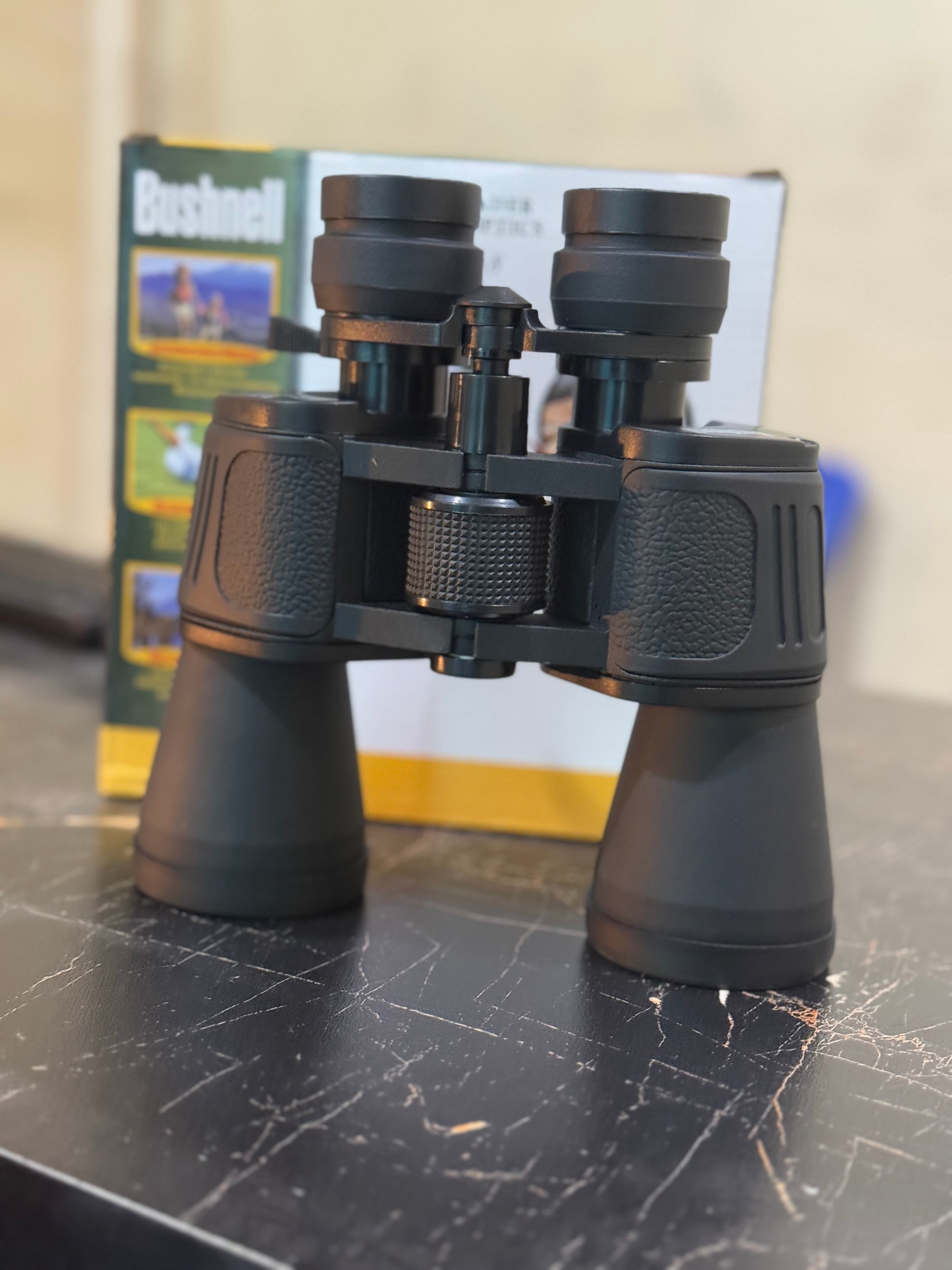 Bushnell Binocular