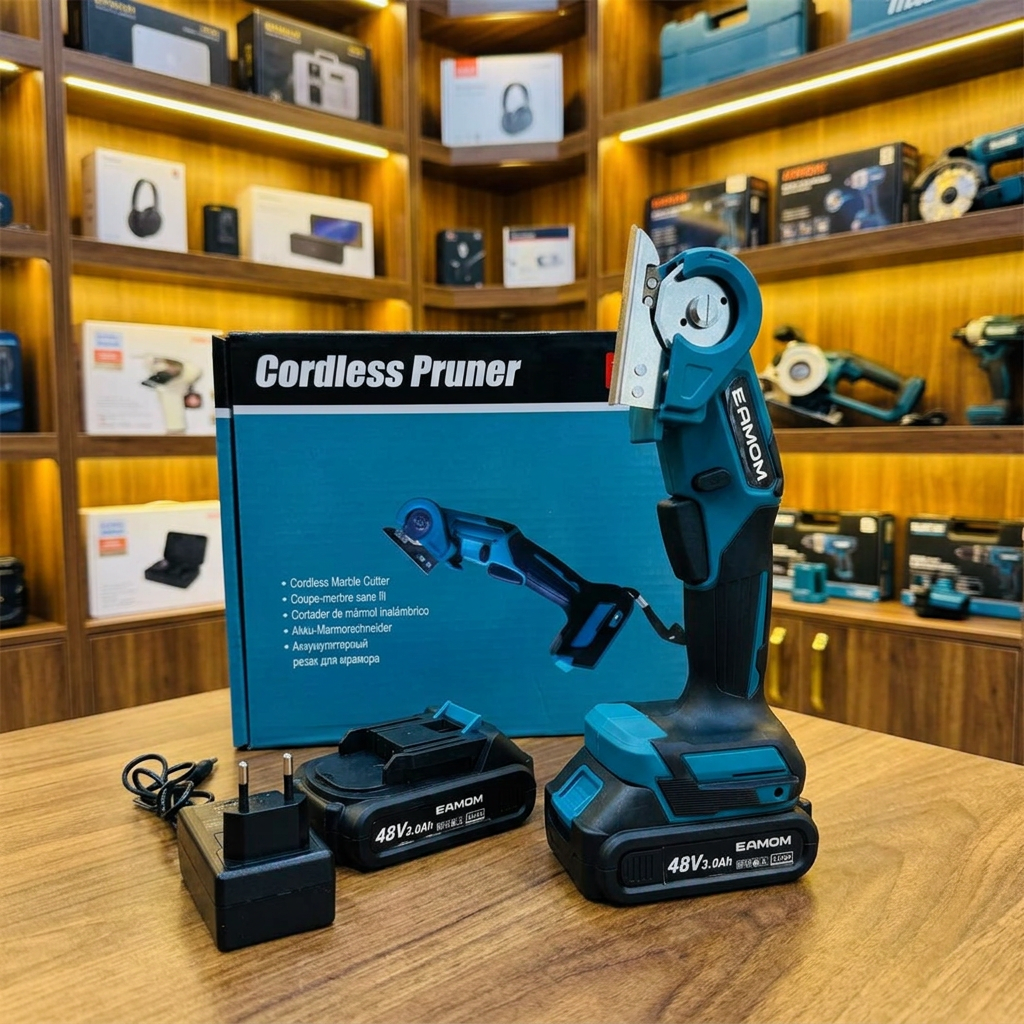 Cordless Pruner retail packaging